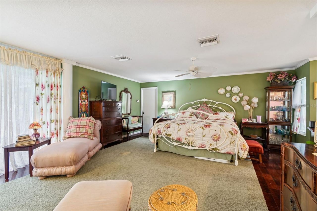 606 Grovewood Lane, Largo, FL 33770 Photo