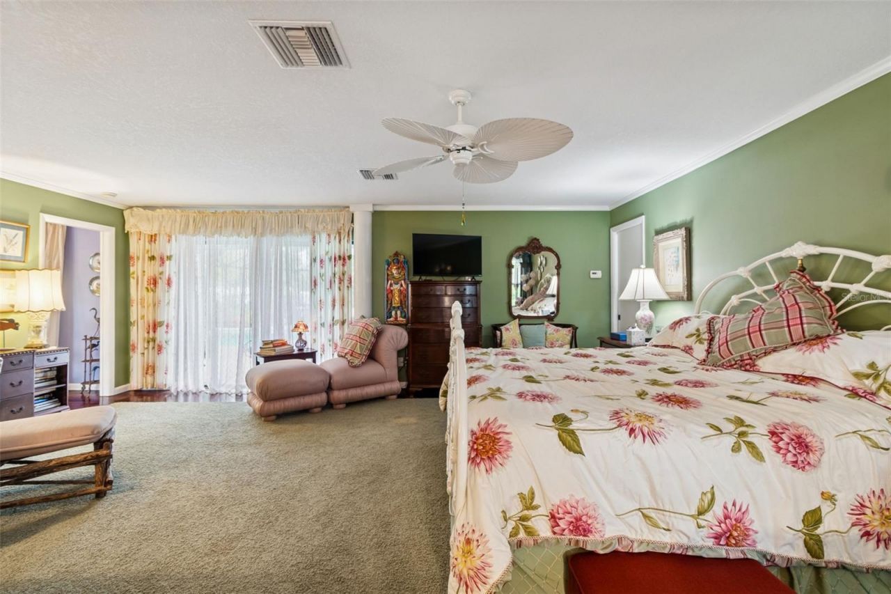 606 Grovewood Lane, Largo, FL 33770 Photo
