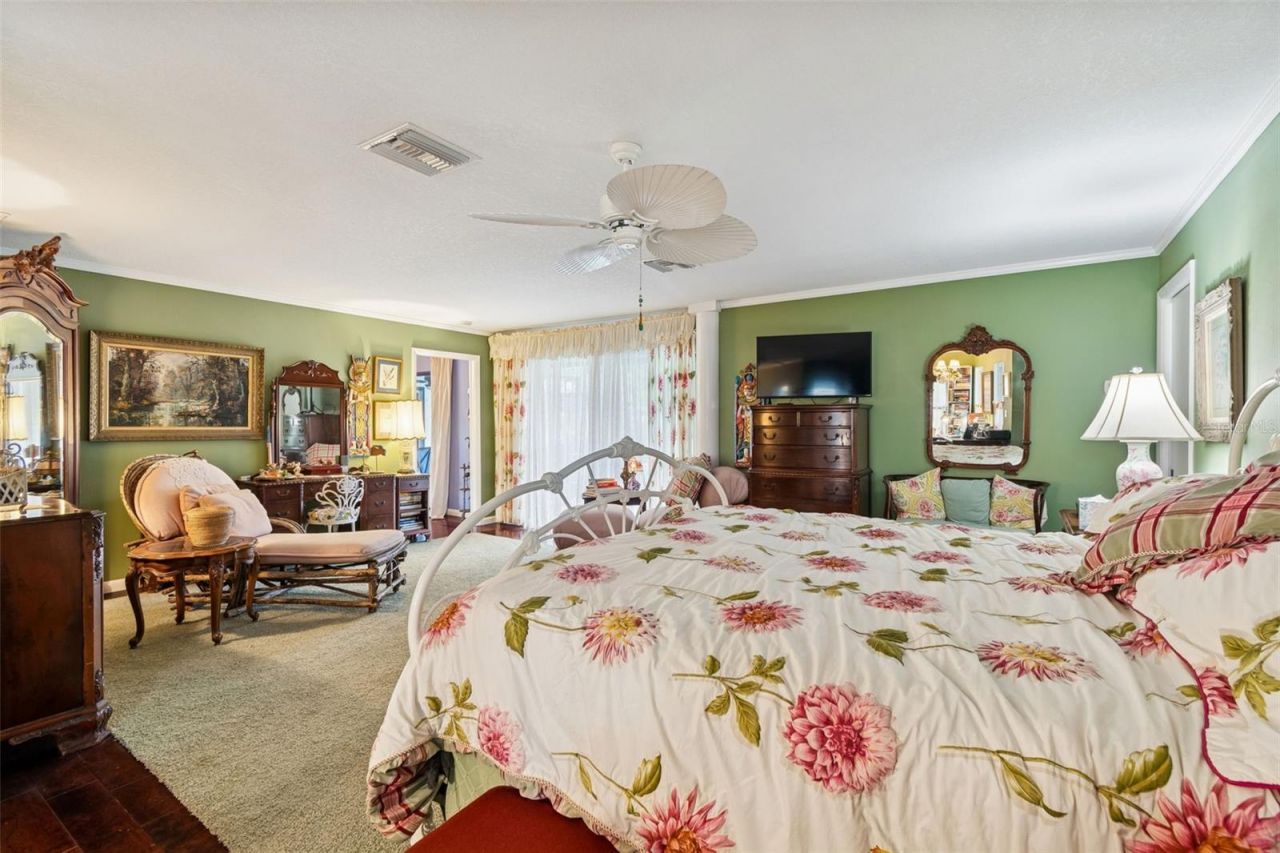 606 Grovewood Lane, Largo, FL 33770 Photo