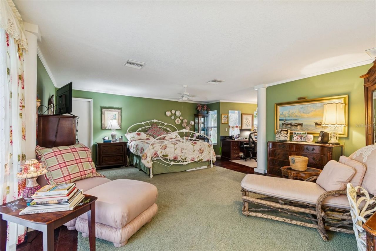 606 Grovewood Lane, Largo, FL 33770 Photo