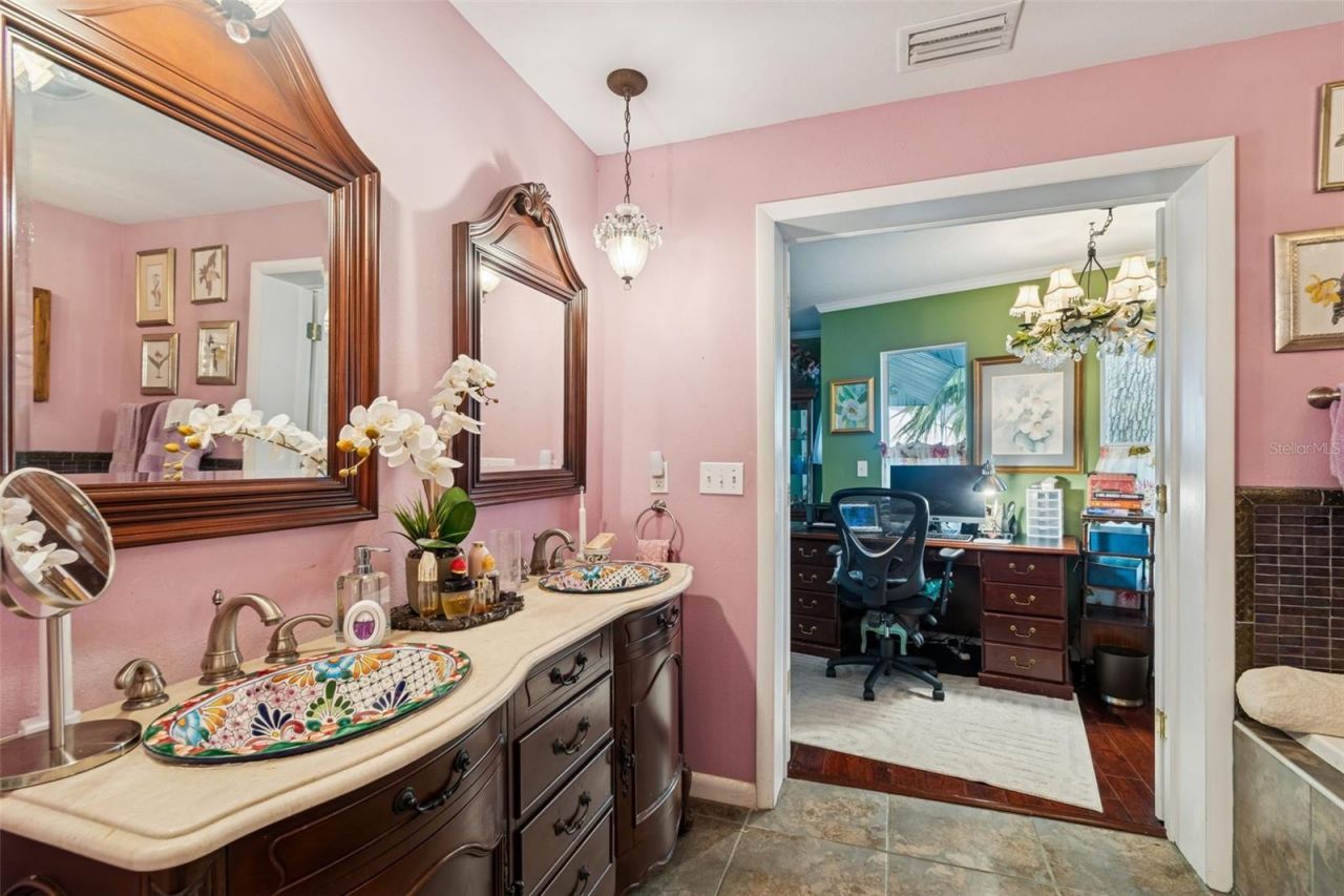 606 Grovewood Lane, Largo, FL 33770 Photo