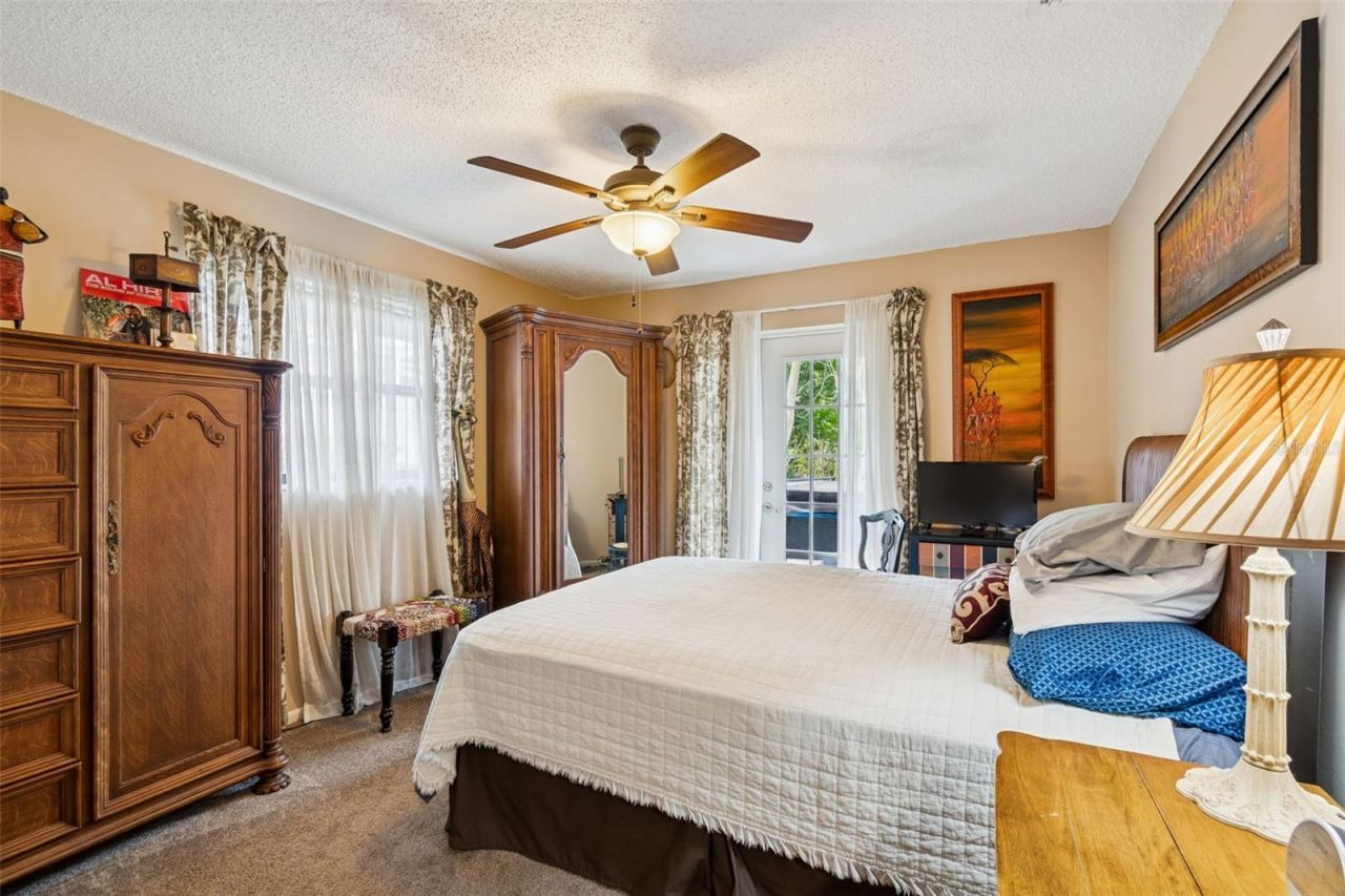 606 Grovewood Lane, Largo, FL 33770 Photo