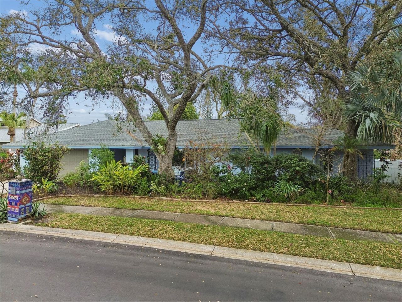 606 Grovewood Lane, Largo, FL 33770 Photo