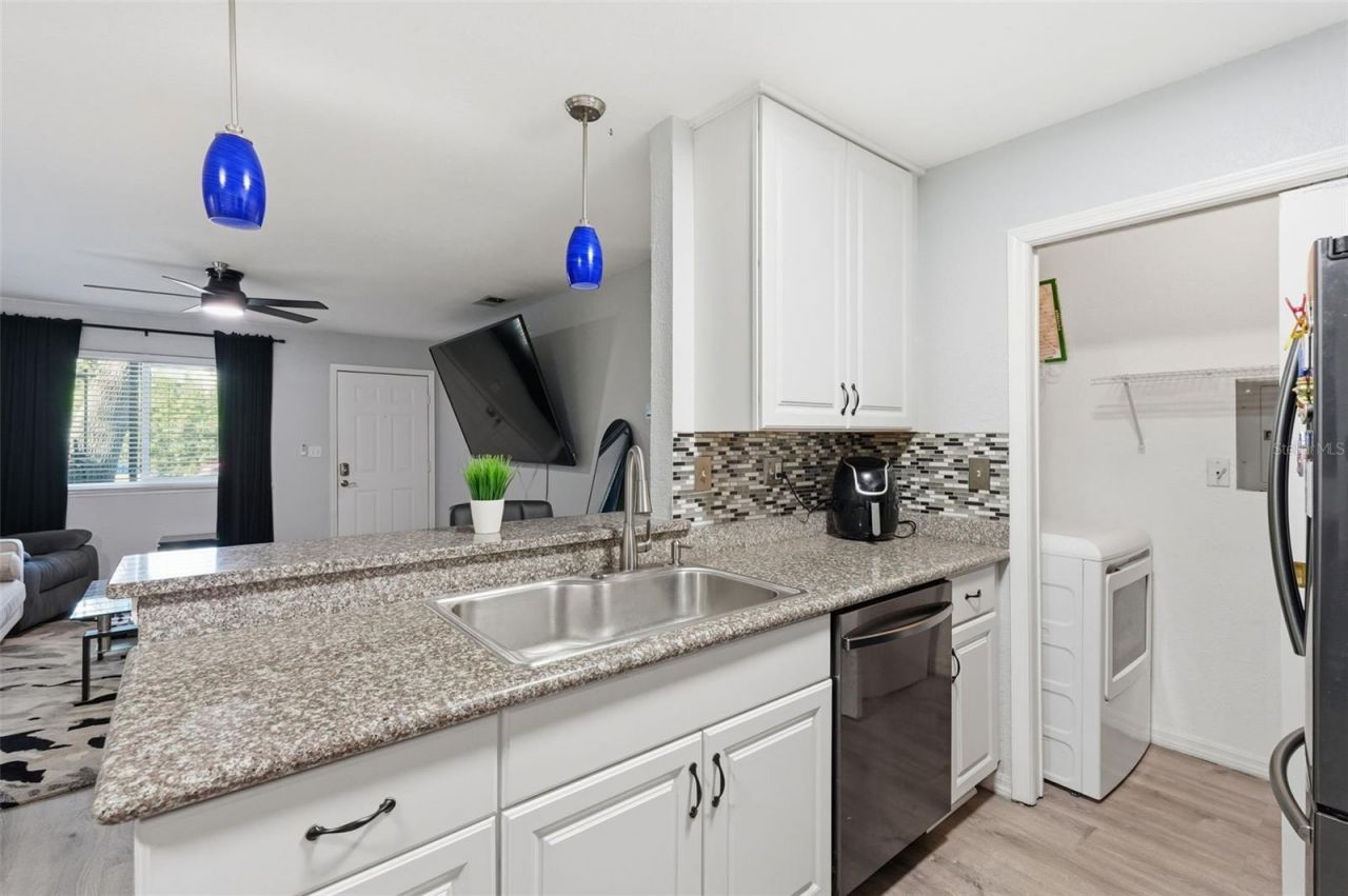 10265 Gandy Boulevard N, Unit 1415, Saint Petersburg, FL 33702 Photo