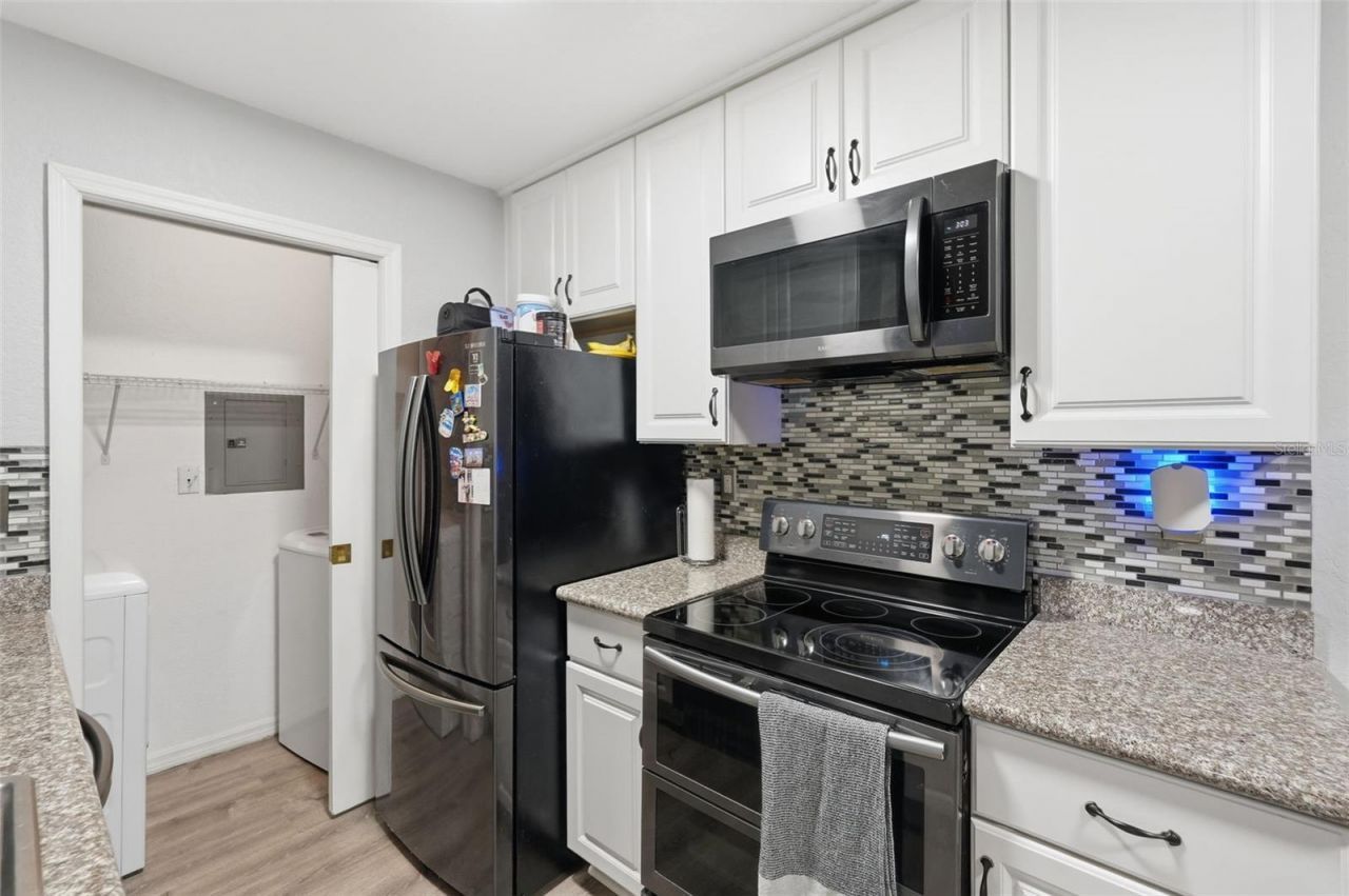 10265 Gandy Boulevard N, Unit 1415, Saint Petersburg, FL 33702 Photo