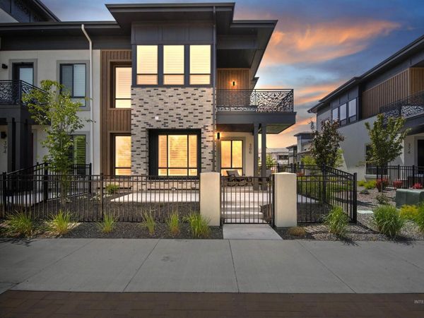 386 E Presidio Ln, Eagle, ID 83616