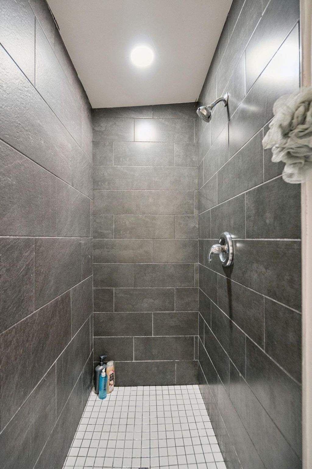 2712 E Surrey Photo 19