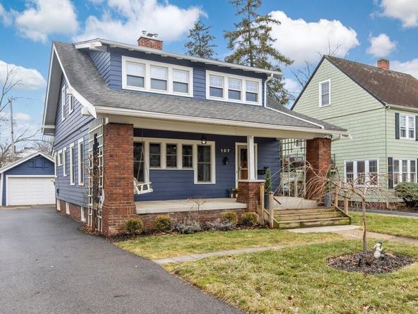 107 E Dunedin Road , Columbus, OH 43214