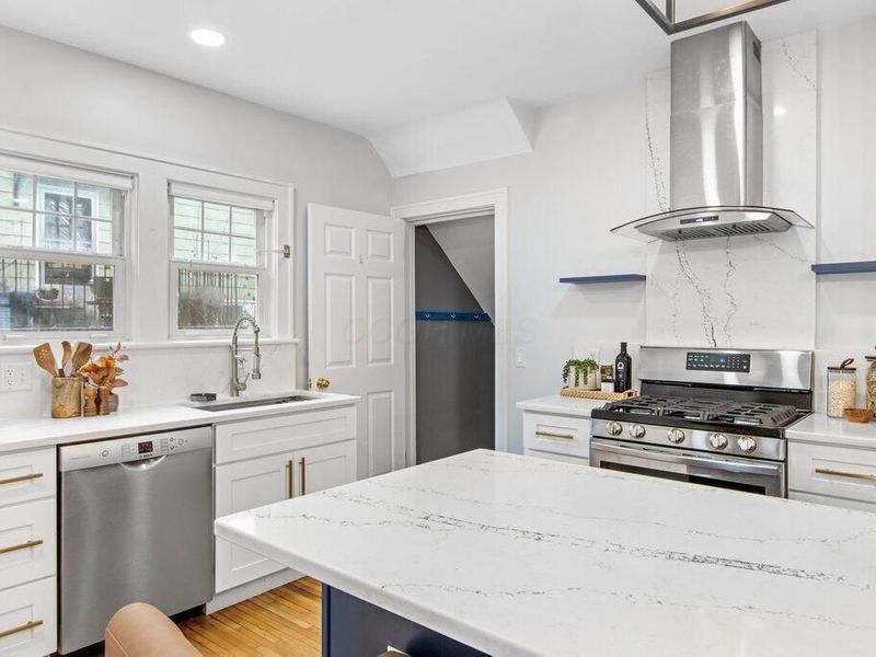 107 E Dunedin Road, Columbus, OH 43214 Photo 12