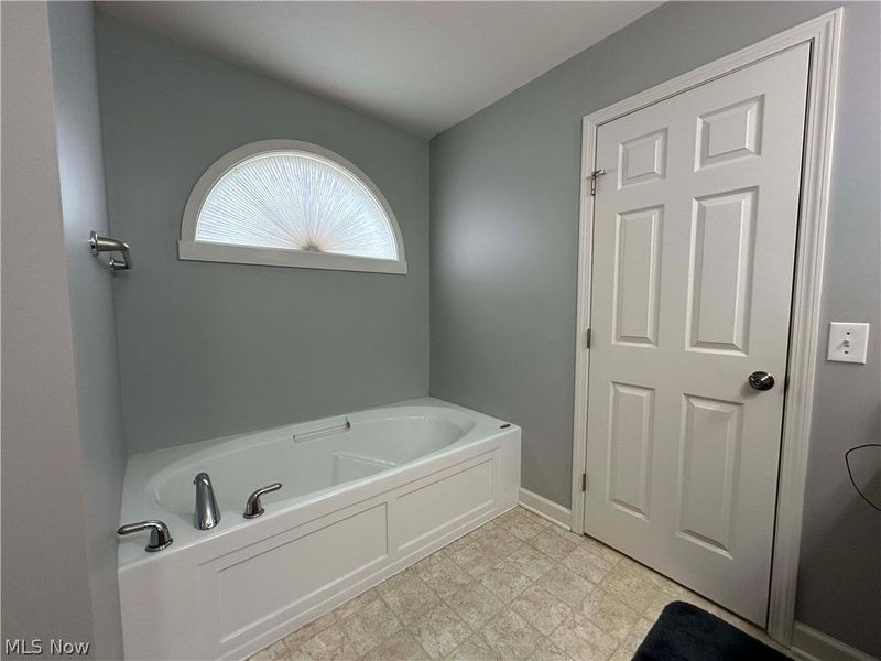 7111 Chatfield Avenue NE, Canton, OH 44721 Photo 16