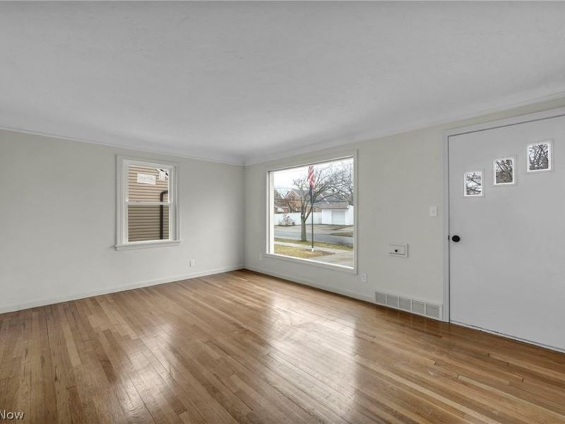 5085 W 6th Street, Brooklyn Heights, OH 44131 Photo 8