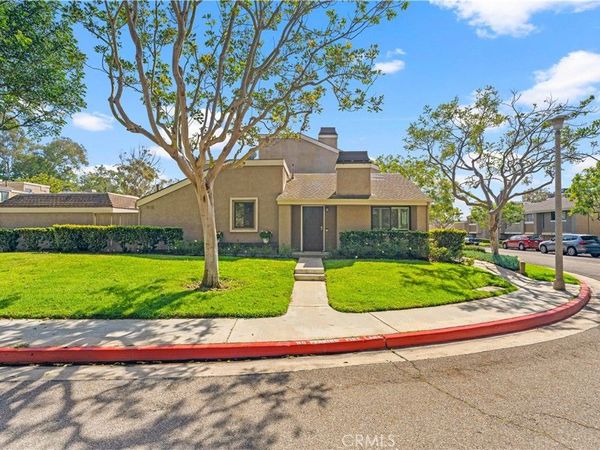21 Summerwalk Court , Newport Beach, CA 92663