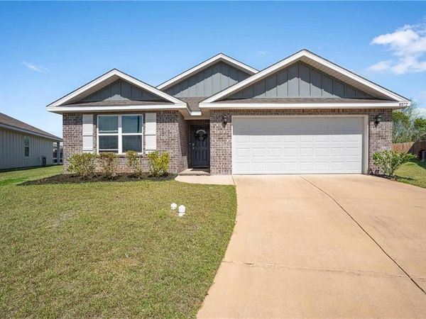 8072 Irwin Loop, Daphne, AL 36526