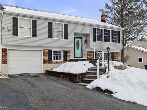 25 LAMP POST LANE, SOMERDALE, NJ 08083