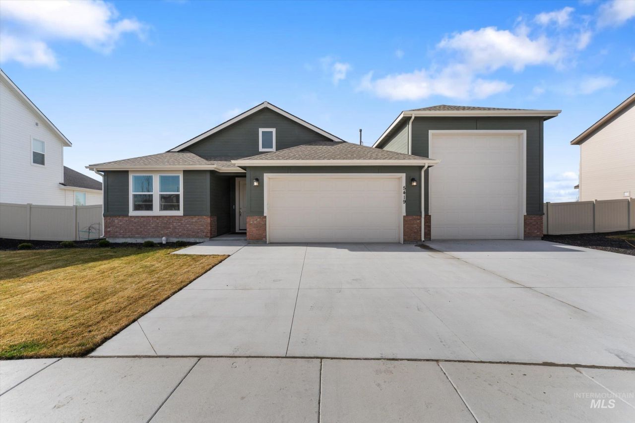 5419 E Victoria Falls Dr, Nampa, ID 83686 Main Photo