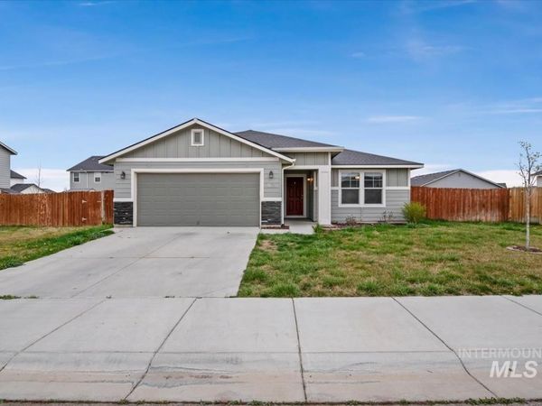 1685 SW Levant Way, Mountain Home, ID 83647