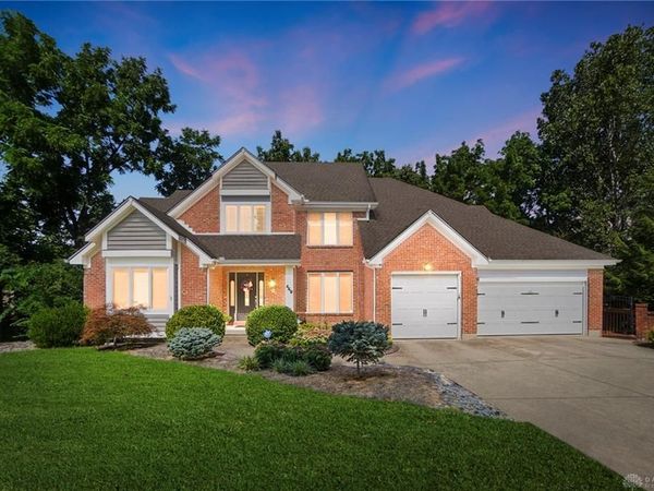 449 Ridge Line Court, Dayton, OH 45458