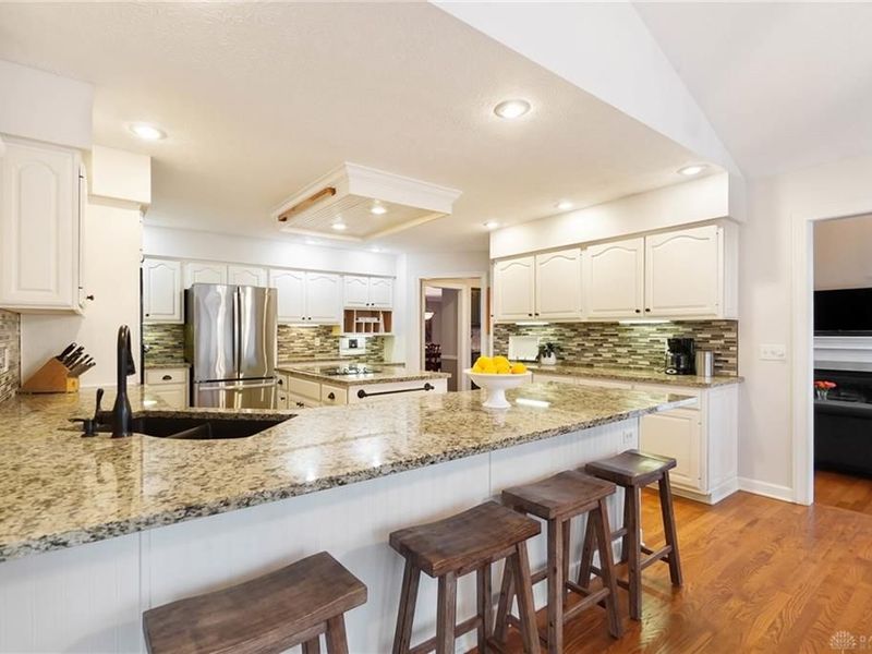 449 Ridge Line Court, Dayton, OH 45458 Photo 2