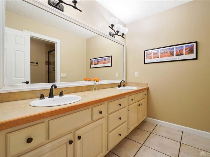 449 Ridge Line Court, Dayton, OH 45458 Photo 48