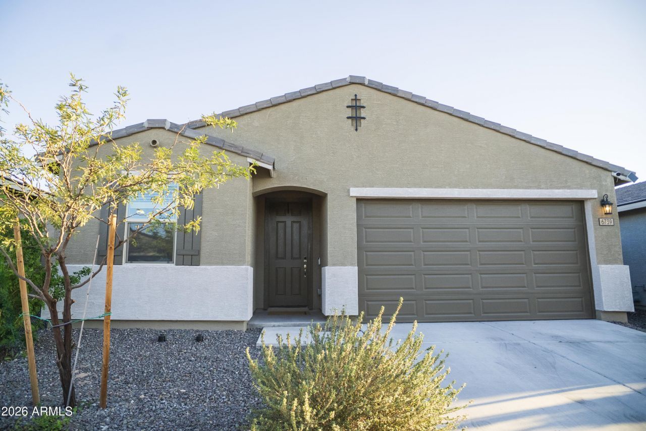 6739 W Pedro Lane, Laveen, AZ 85339 Main Photo