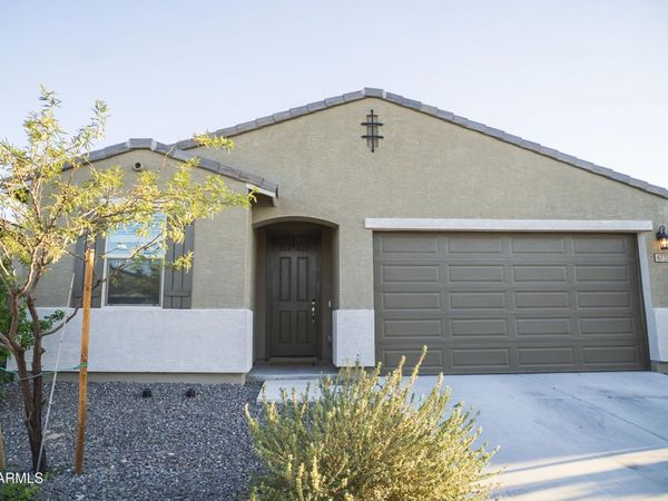 6739 W PEDRO Lane, Laveen, AZ 85339