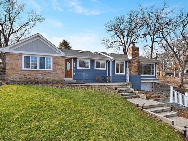 4433 Wildwood Drive , Crystal Lake, IL 60014