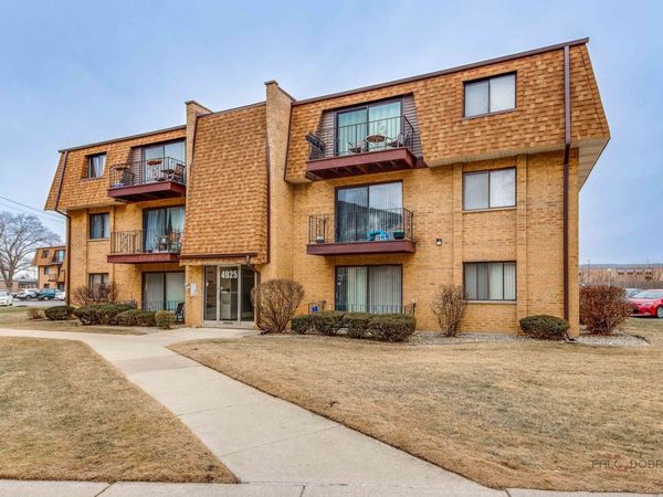 4925 W 109th Street , Unit 101, Oak Lawn, IL 60453