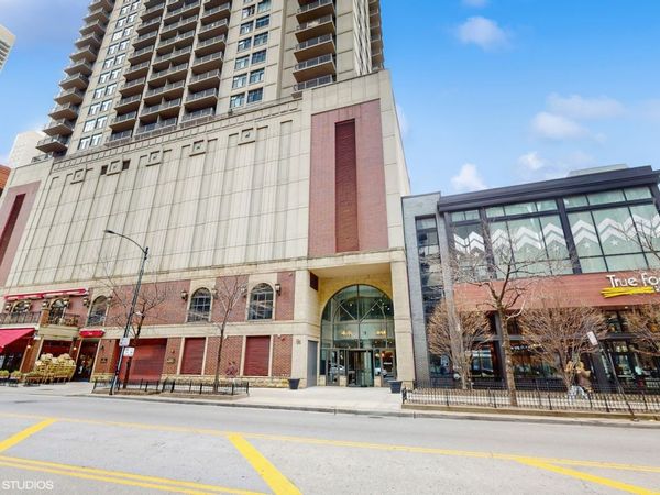 630 N State Street, Unit 2403, Chicago, IL 60654