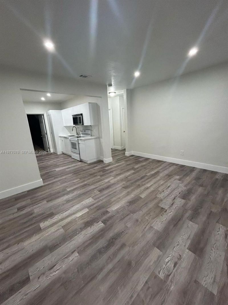 2929 NW 47th St , Unit 2, Miami, FL 33142 Photo