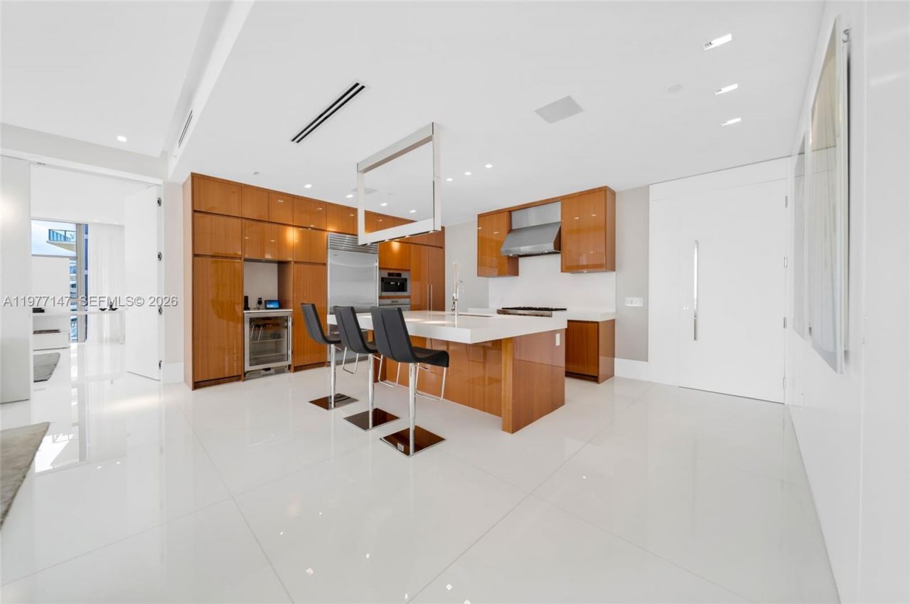 9701 Collins Ave , Unit 1405S, Bal Harbour, FL 33154 Photo
