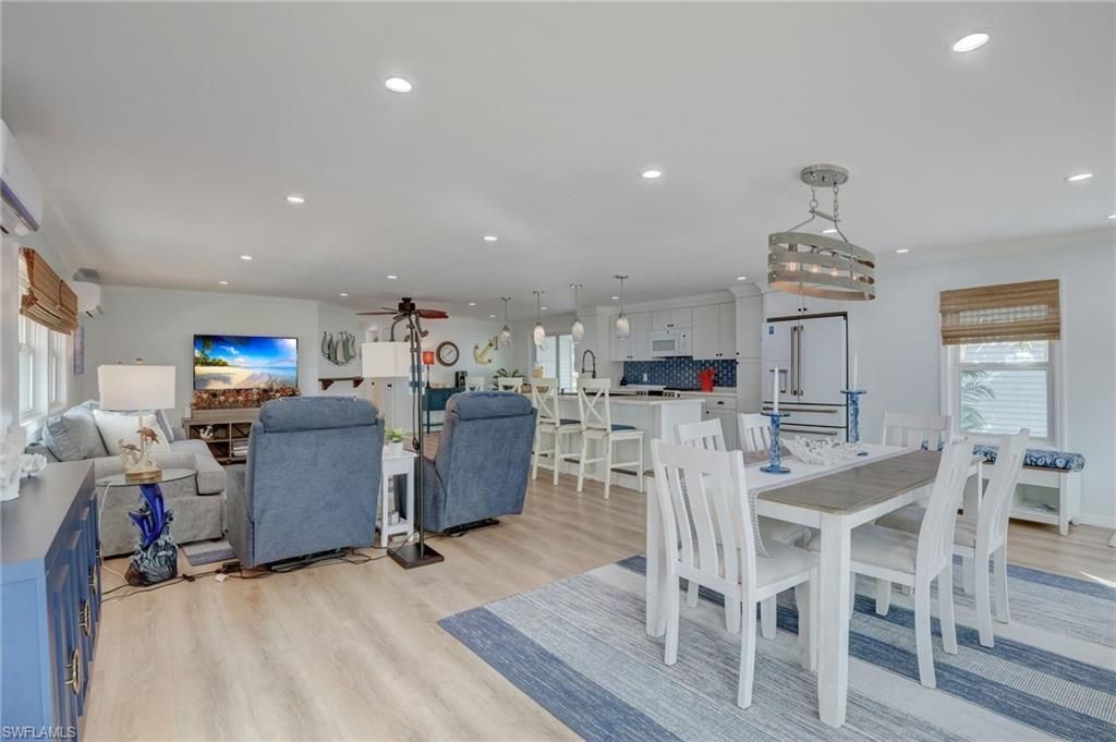 5554 Sir Walter Way , North Fort Myers, FL 33917 Photo