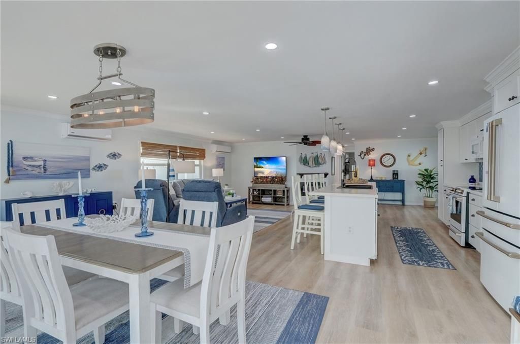 5554 Sir Walter Way , North Fort Myers, FL 33917 Photo