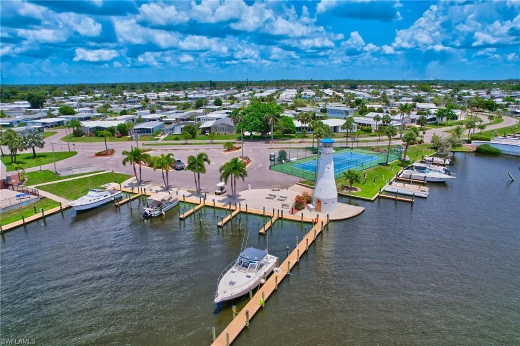 5554 Sir Walter Way , North Fort Myers, FL 33917 Photo