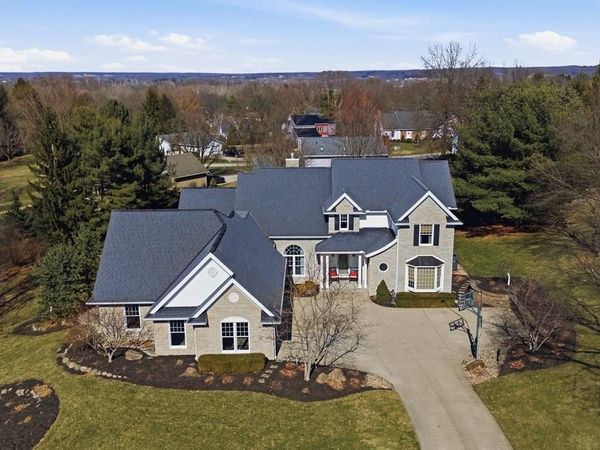 1114 Surrey Circle, Ashland, OH 44805