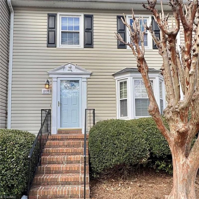 3934 New Garden Park, Greensboro, NC 27410 Main Photo