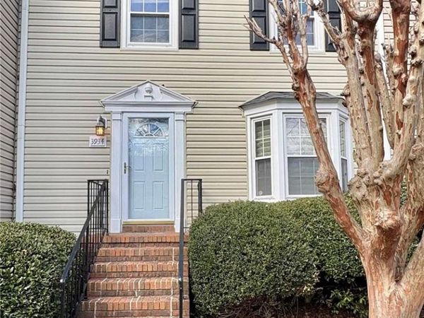 3934 New Garden Park, Greensboro, NC 27410