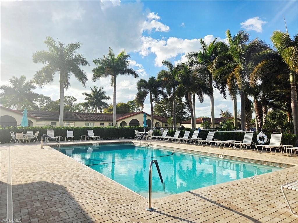 1086 Forest Lakes Dr, Unit 9207, Naples, FL 34105 Photo