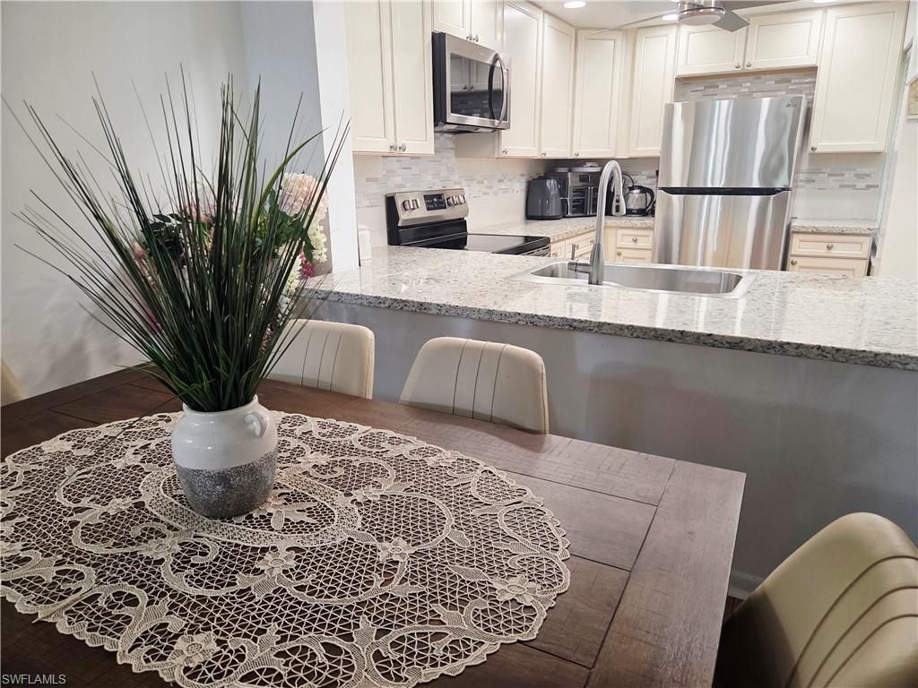 1086 Forest Lakes Dr, Unit 9207, Naples, FL 34105 Photo