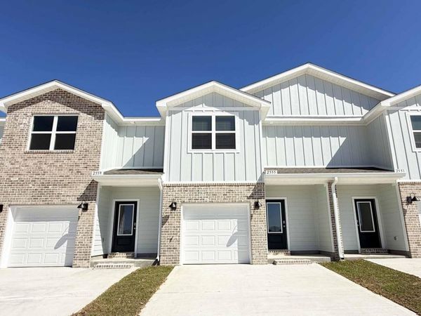 2391 Cliff Hollow Circle, Gulf Breeze, FL 32563