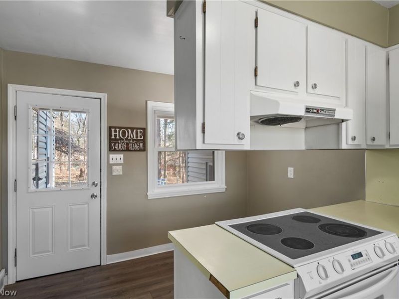 3616 Everett Drive, Norton, OH 44203 Photo 10