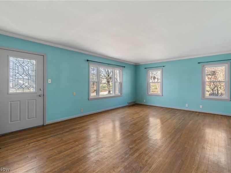 3616 Everett Drive, Norton, OH 44203 Photo 4