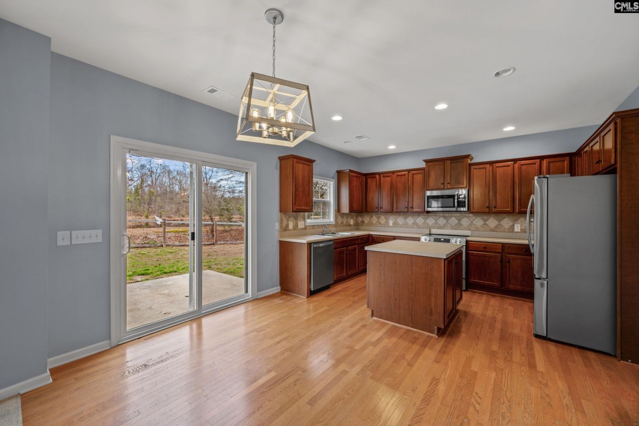 128 Loganberry Court Photo 10