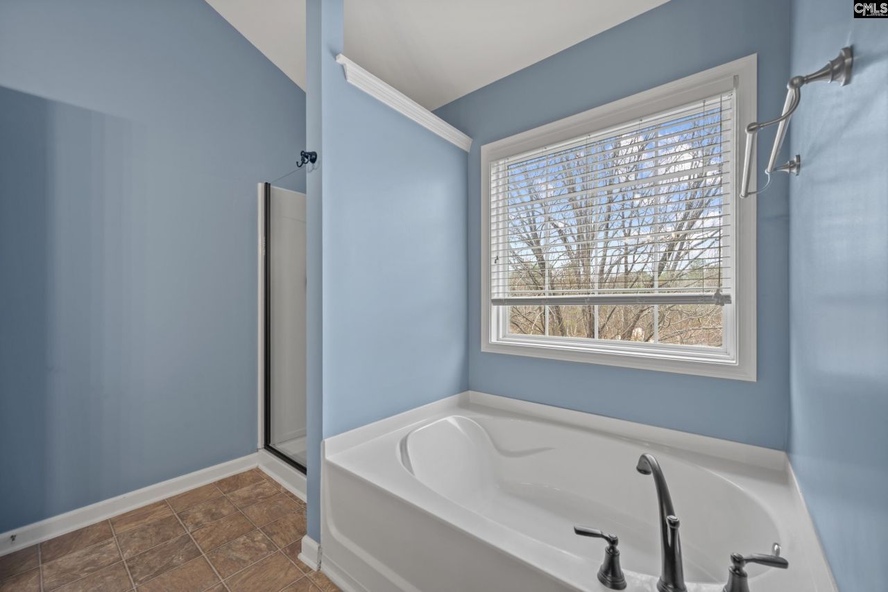 128 Loganberry Court Photo 21