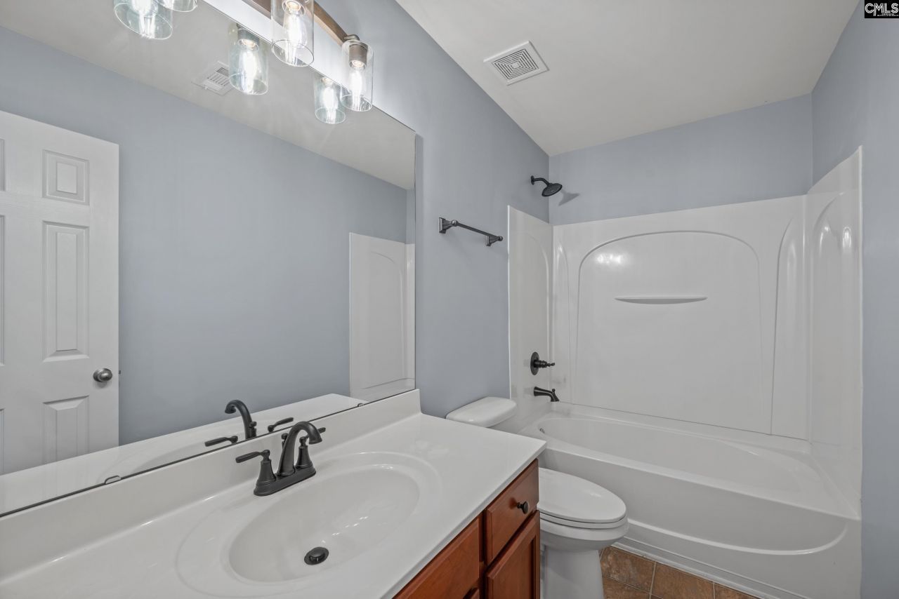 128 Loganberry Court Photo 25