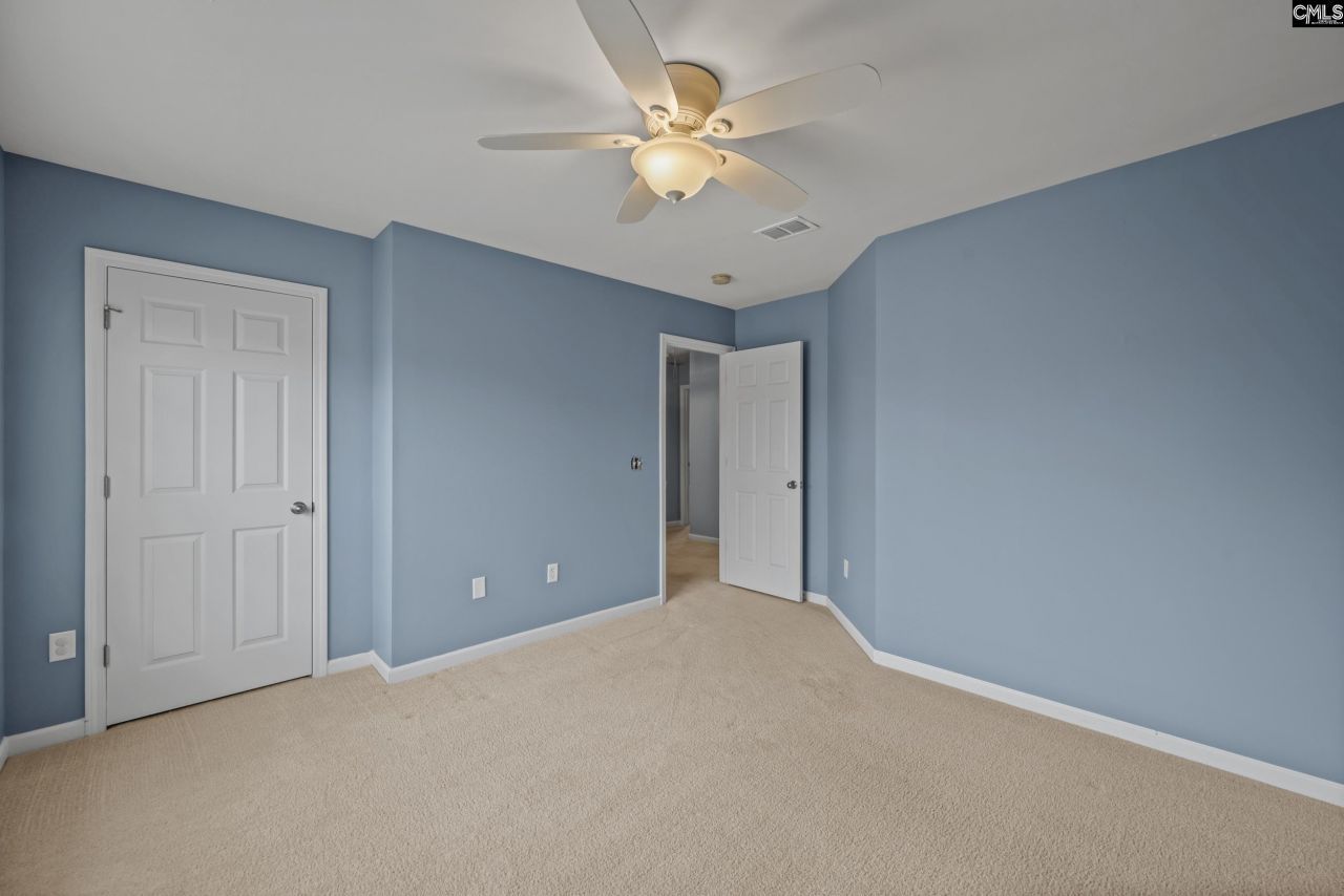 128 Loganberry Court Photo 28