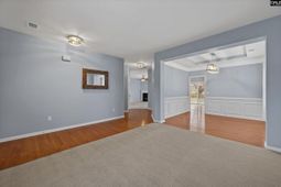 128 Loganberry Court photo 4