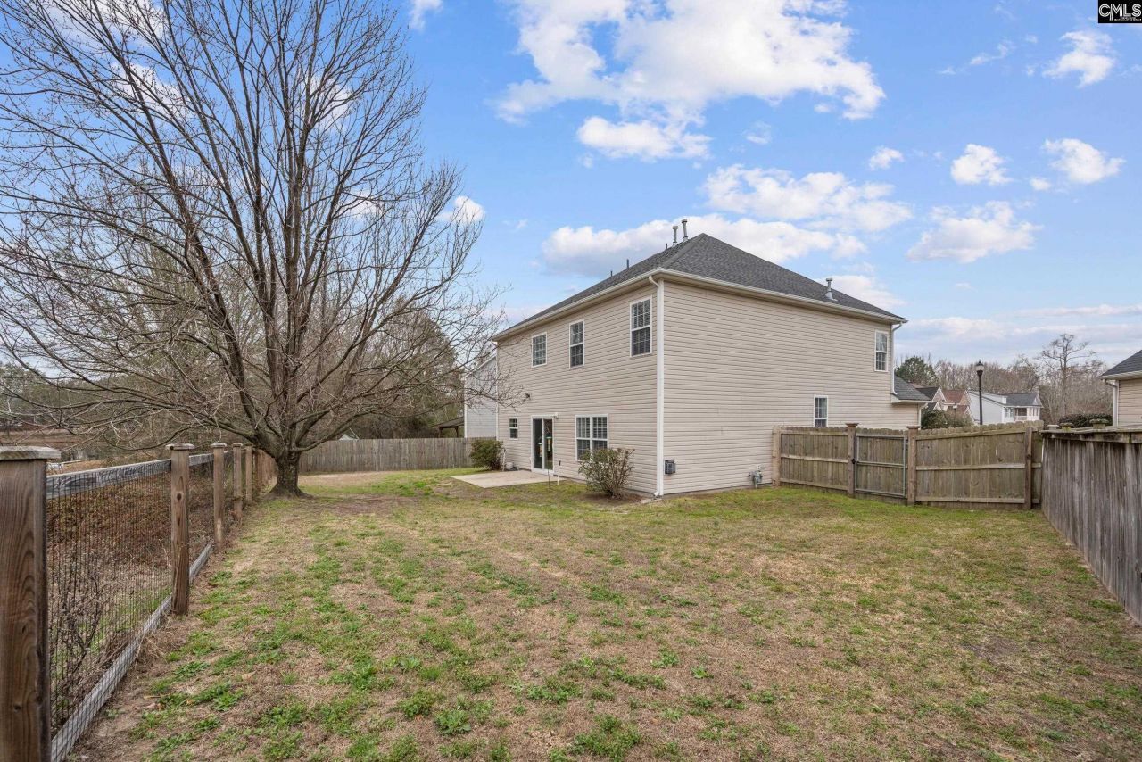 128 Loganberry Court Photo 32