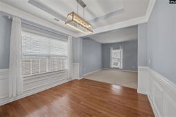 128 Loganberry Court photo 4