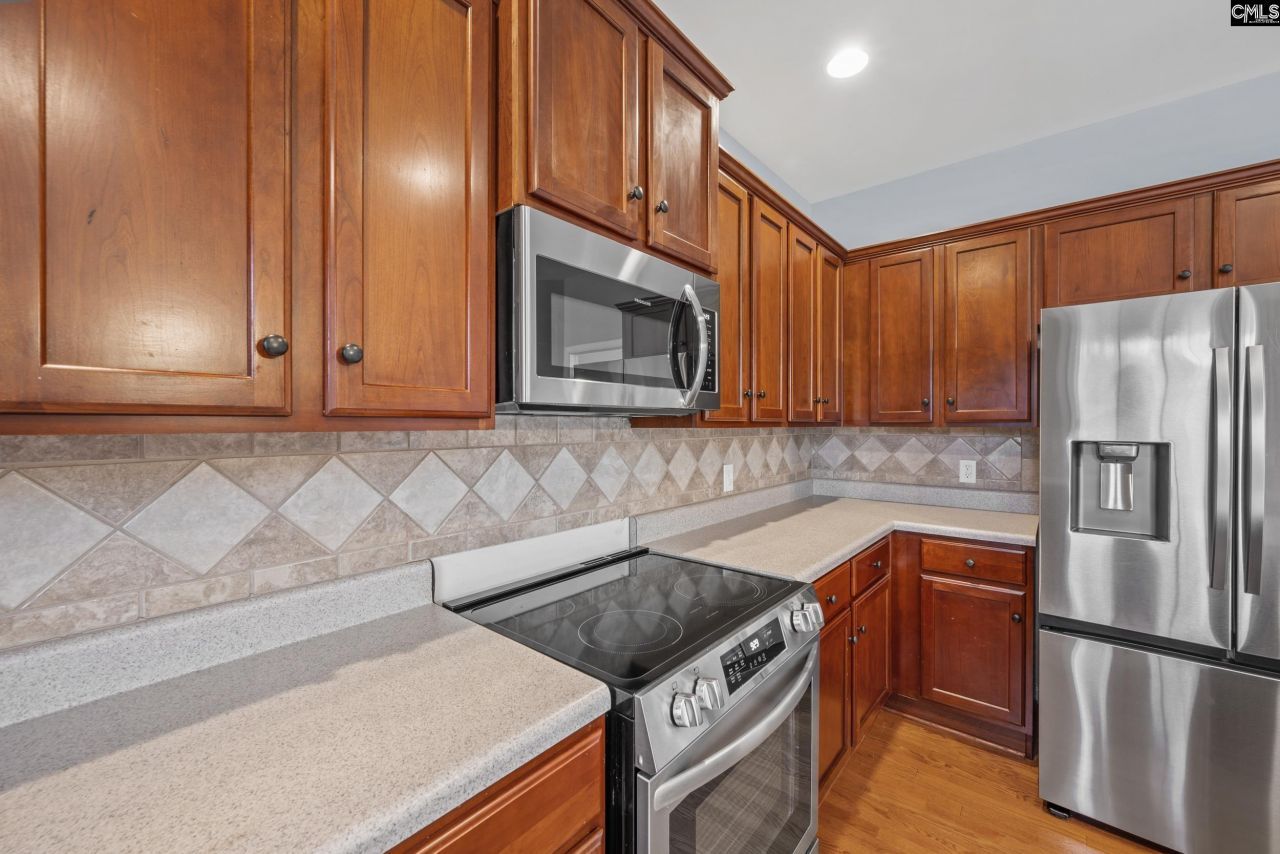 128 Loganberry Court Photo 7