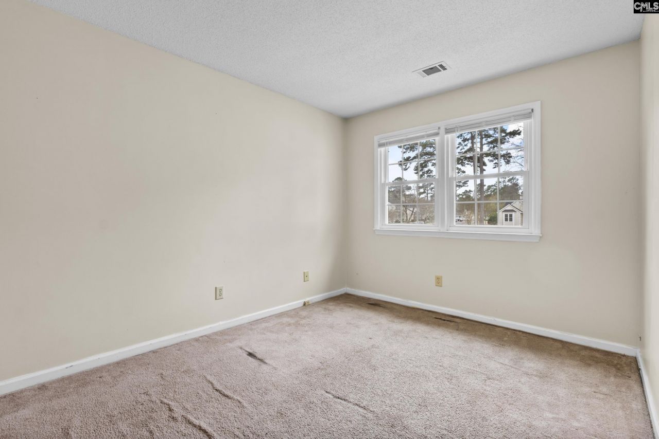 80 N Lake Pointe Drive Photo 21